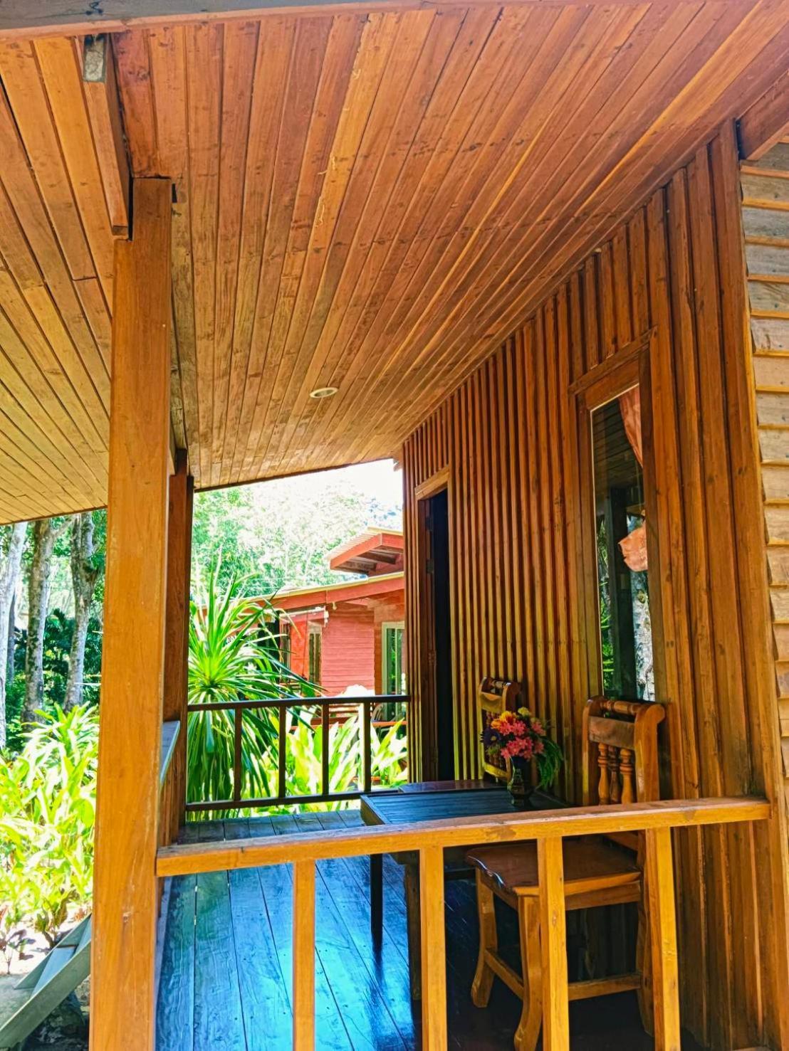 Lanta Maikeaw Bungalow Ko Lanta エクステリア 写真